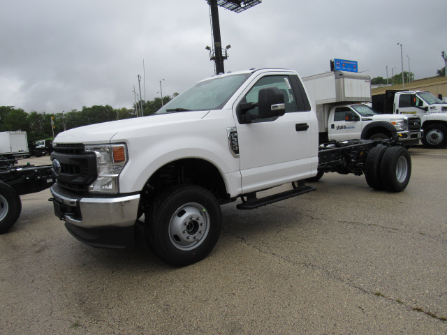 New 2020 Ford F350 XL Cab Chassis near Milwaukee #22478 | Badger Truck ...